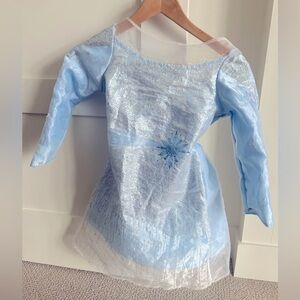 Frozen Elsa light up dress with woosh sound
